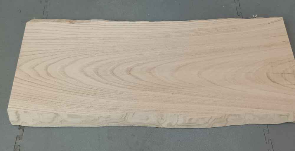 L'empreinte du bois Planche en Châtaignier bord naturel 2.8 cm d