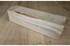 Carrelet brut en Marronnier bleut pour le tournage - section 6.5 x 6.5 cm