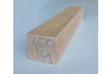 Lot d�class� -2 Carrelets brut en H�tre pour le Tournage - section 8x8 cm - longueur 25cm