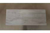 Carrelet brut en rable lgrement chauff pour le tournage - section 8 x 8 cm